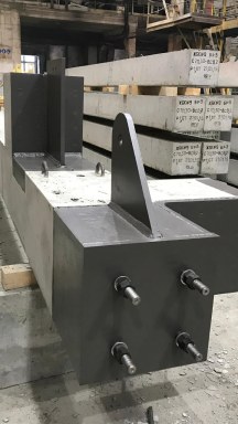 Колонны с металическими закладными и консолями 600*600 и сложным армированием в Казань